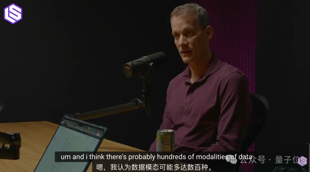 Jeff Dean最新访谈：未来开发者人均50个智能体，写需求成核心技能